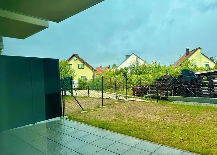 Modern Stylish With Garden & Free Parking
