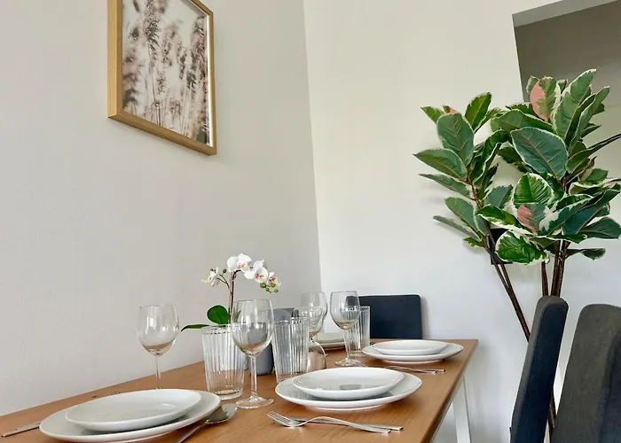 Modern Stylish With Garden & Free Parking Appartement