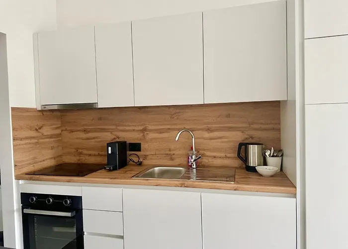 Modern Stylish With Garden & Free Parking * Wenen